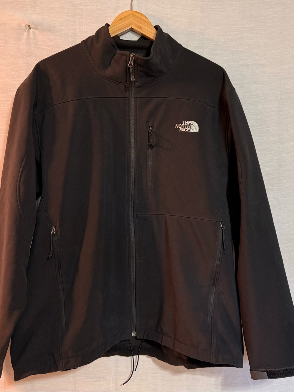 The North Face Men’s Black Softshell Fleece Jacket XL